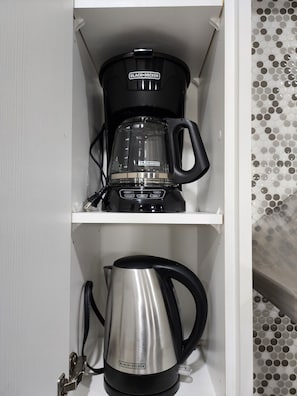 Kaffee und/oder Kaffeemaschine