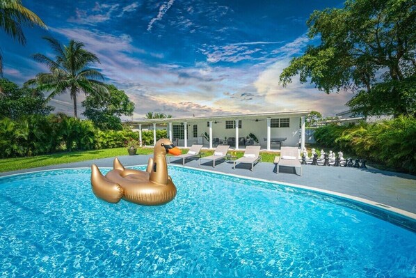 Welcome to Paradise