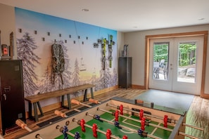 Game Room near Gear Drop Entry