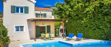 Beautiful villa with private pool and terrace