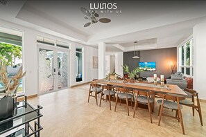 OMG, the design of this dining room is jaw-dropping! 