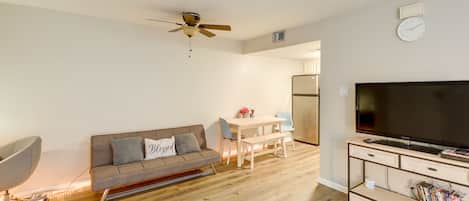 Austin Vacation Rental | Studio | 1BA | 403 Sq Ft | Steps Required to Enter