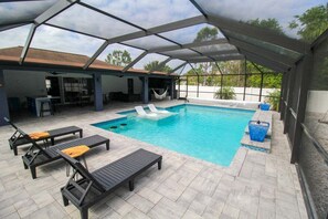 Screened-In Pool