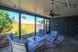 Screened-In Front Lanai