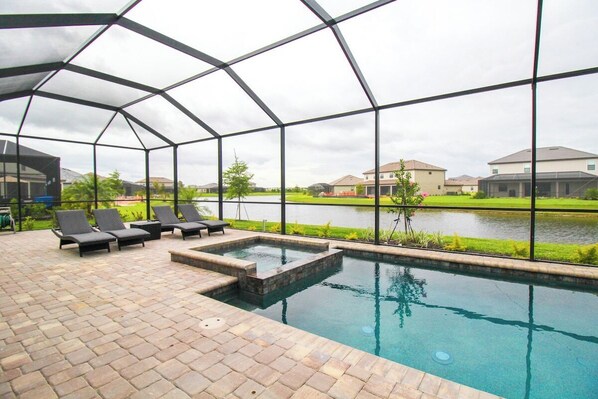 Chaise Lounges To Soak Up That Florida Sunshine
