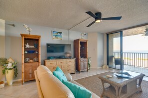 Living Room | Sleeper Sofa | Main Floor | Smart TV | Balcony