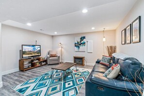 Living room with plenty of space to relax or play board games with the family