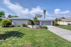 Punta Gorda Isles pool home