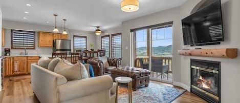 Enjoy a memorable mountain getaway in this 2-bedroom condo that is minutes away from the newly opened Mayflower Resort & the Jordanelle Express Gondola!