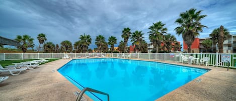 Poolside bliss at Beach Please!