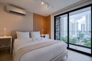 Amazing queen bed