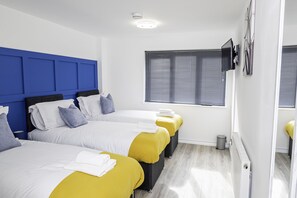 The convenience of the zip and link feature, combine the three single beds into a spacious and inviting king-size bed