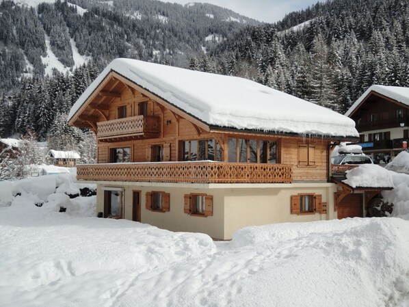 Appartement La Cabane du Haut Vue Extérieur Chùtel