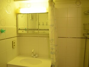Appartement Les Sorbiers 002, salle de bain, Châtel Les Portes du Soleil