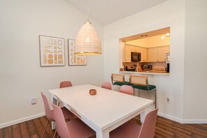 St. Augustine Beach Rentals Dining Room