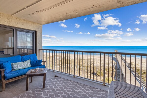 669 Private Oceanfront Balcony
