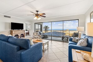219 Living Area with Ocean Views 2
