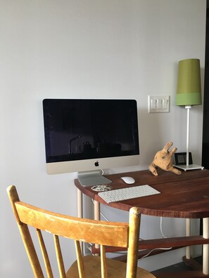 Desk/work area