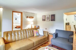 Living Room | 1st Floor | Futon | Washer/Dryer | Board Games