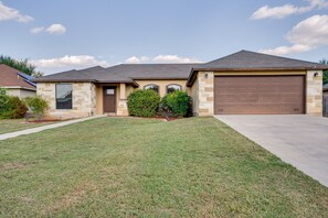 Parking | Driveway (2 Vehicles) | No Garage Access