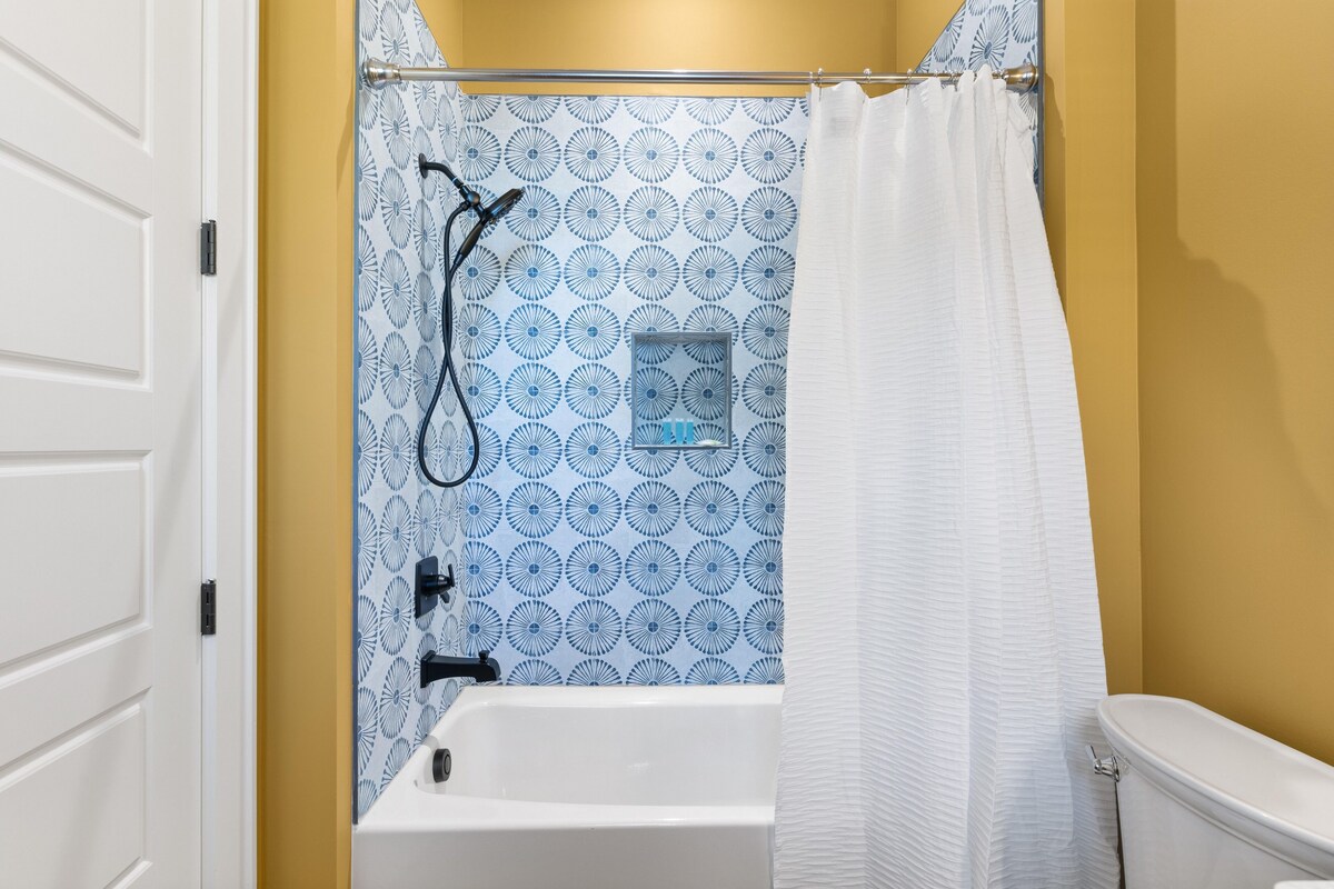Luxury marsh front apartment near the beach with exceptional pool.