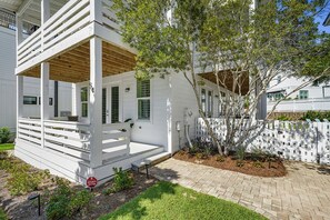 Indigo Breeze - Luxury Vacation Rental House with Private Pool, Game Room, and Carriage House in Dune Allen Beach, Florida - Five Star Properties Destin/30A