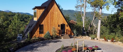 Little Fox Hideaway - Incredible New A-Frame Nestled in the Mountains (432)