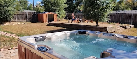 Private Hot Tub that seats 6 guests!