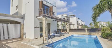 Villa GM23, 3BDR Protaras Villa, Cape Greco, 5 minute walk to Mimosa Beach