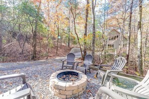 Firepit & chairs