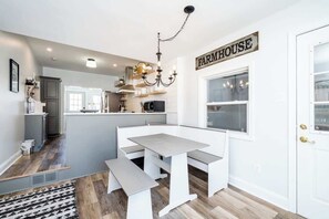 Breakfast Bar