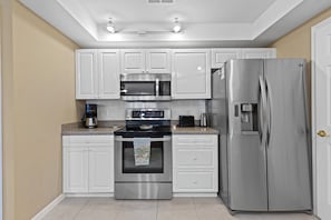 Spacious Kitchen