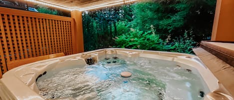 Welcome to your private hot tub at  Golden Hearts Retreat, here in Whistler Village.