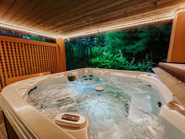 Welcome to your private hot tub at  Golden Hearts Retreat, here in Whistler Village.