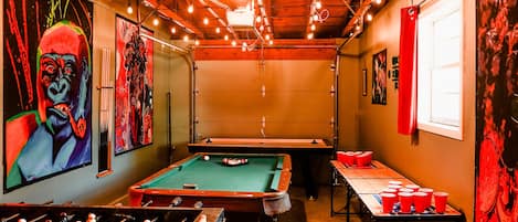 🎱🍻🕹️ Game On: Pool, Beer Pong, Arcade Fun!