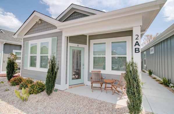 Welcome to Sail Boat Cottage at Beacon Quarters!