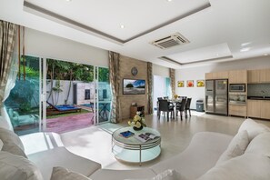 Trixie Town House 2 With Private Pool (678)