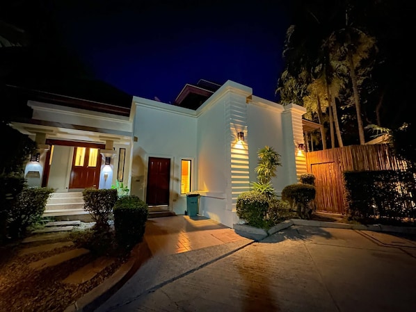 Lily Villa Stunning Villa With A Beautiful Pool (4861)