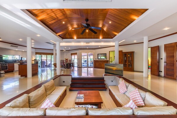 Amber Pool Villa, Your private slice of paradise (280)