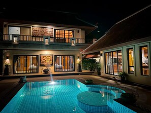 Solas Pool Villa Grand Villa With Private Pool (4853)