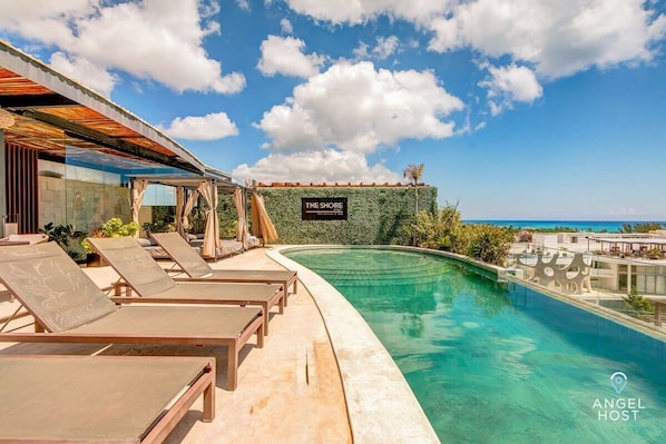 Oceanview rooftop infinity pool