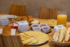 Breakfast meal