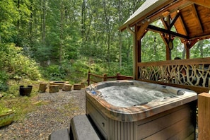 Bain à remous extérieur