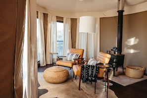 suite20-20interior20living20room20closeup