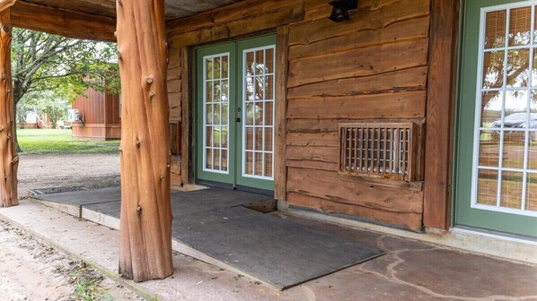 Rustic style Room