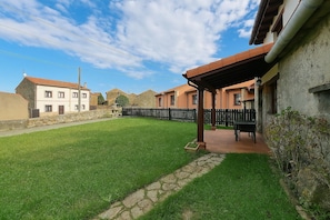 BBQ facilities,Garden,Balcony/Terrace