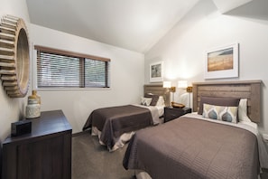 Unit with 2 Twin beds