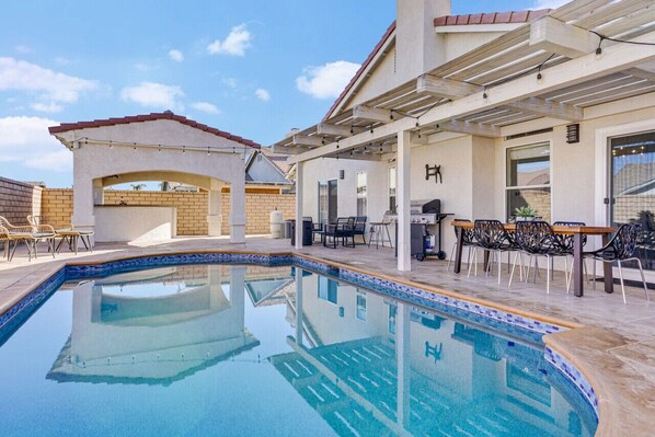 Amazing Pool in heart of Indio, walking distance to festivals