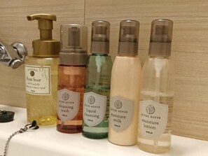 Bathroom amenities