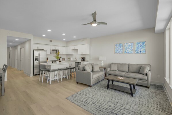 Living Room / Kitchen